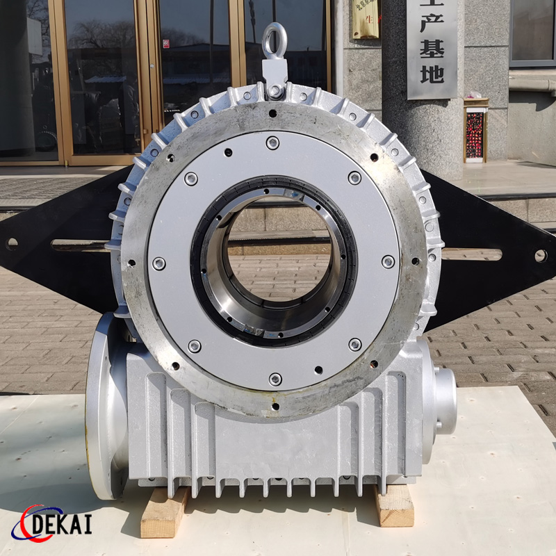 非標定制二次包絡蝸輪蝸桿減速機