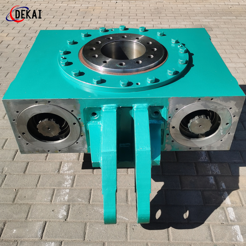 非標定制雙級二次包絡環面蝸輪減速機